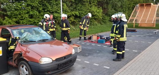 Übung Verkehrsunfall Technische Hilfe